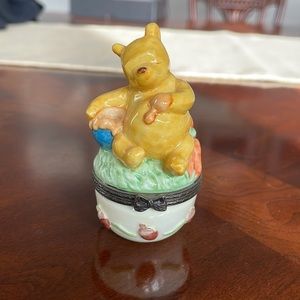 Winnie the Pooh porcelain box